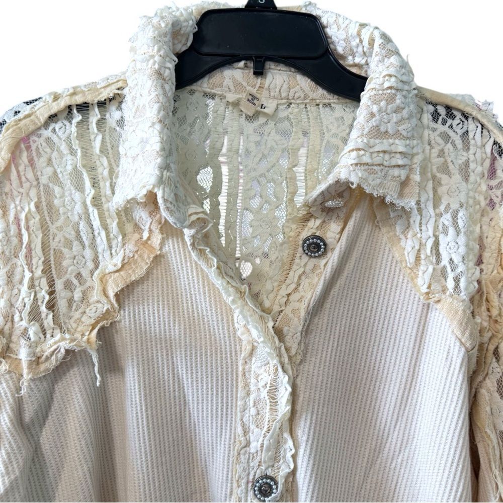 POL Ivory Lace Patchwork Button Up Shacket Size L… - image 10